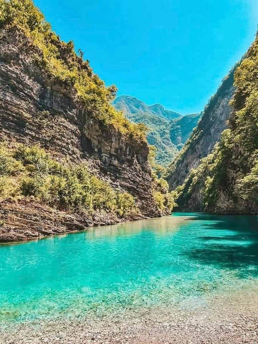 A Scenic Day Excursion Along the Enchanting Shala River